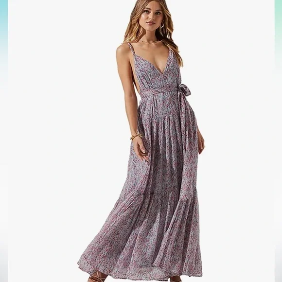 ASTR the Label Eartha Floral Maxi Dress in Blue & Pink Multi Ditsy. Size Medium - Picture 6 of 12
